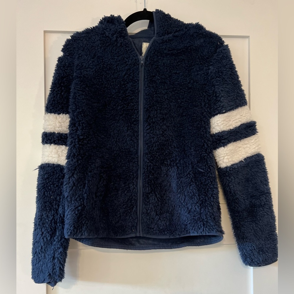 Amazingly soft navy blue zippered hooded sweater/jacket in size S